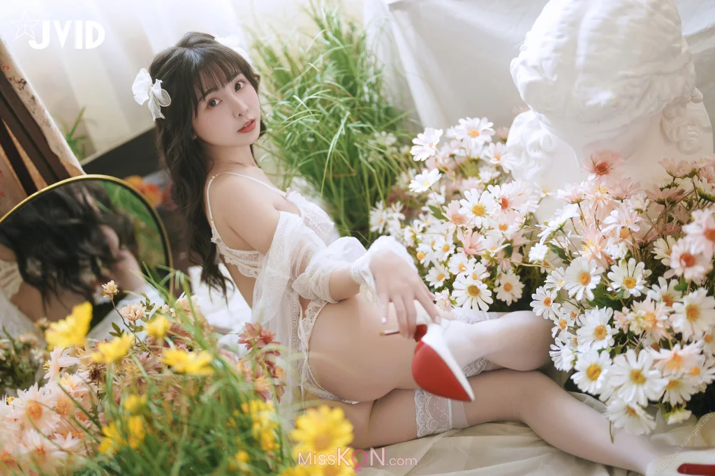 [JVID] 月台尼Tiny: 新尺度登場‼️初嚐禁果解開情慾底線🥵天然美乳Tiny化身夏娃與你一起纏綿 (120 photos)