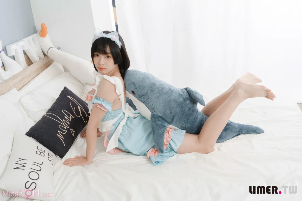 [Limerence原创] No.055: 之之 女仆装扮柔嫩欧派与裸足 请主人享用 (170 photos + 1 video) – Page 3