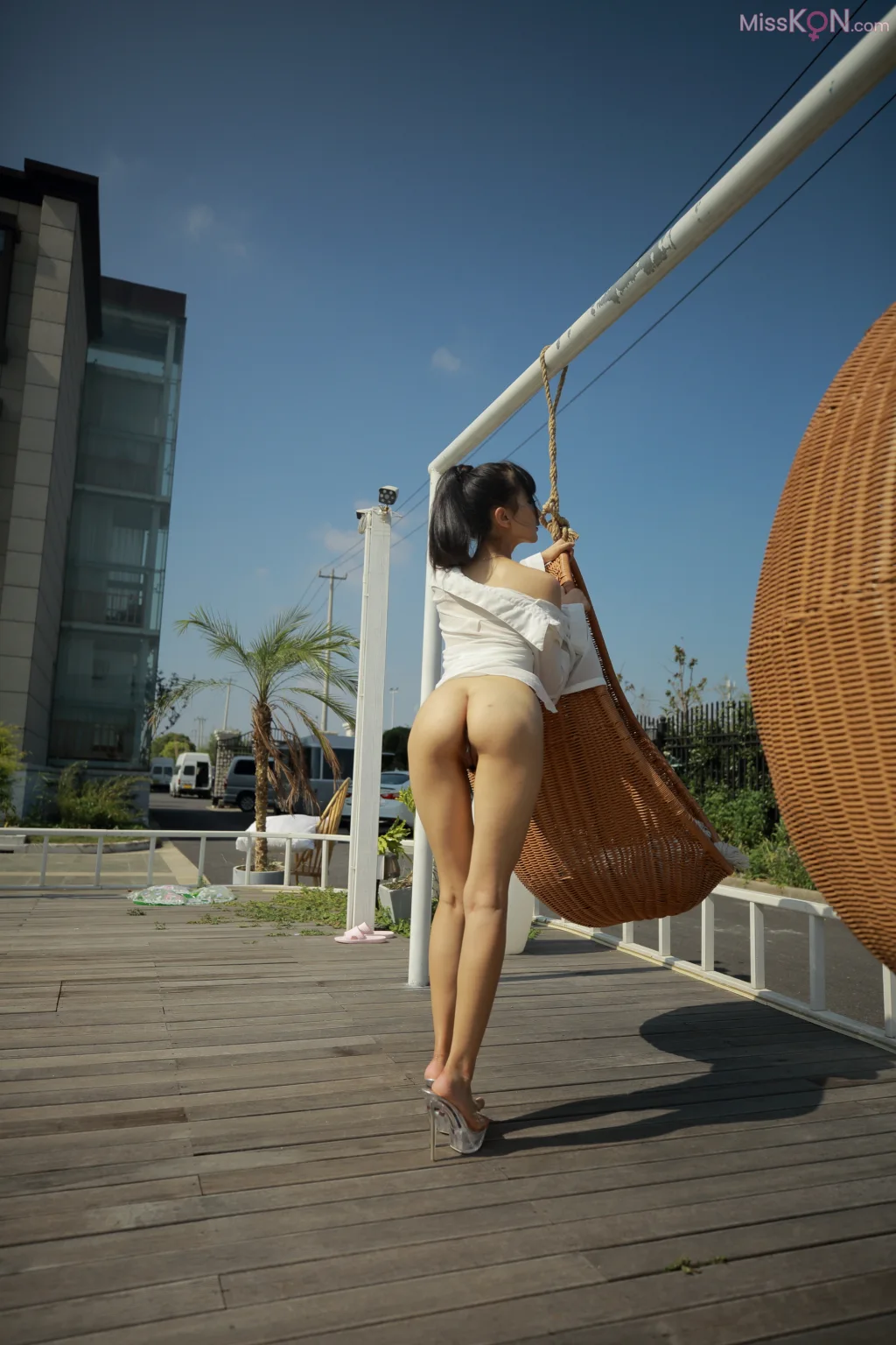 [Private Photoshoot] 猫猫: 极品苗条高马尾户外 (377 photos + 9 videos)