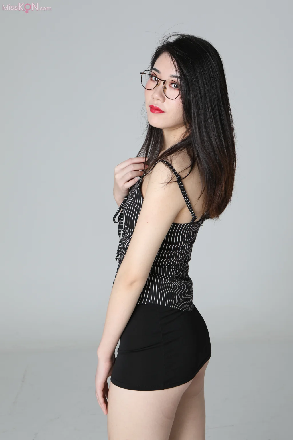 [Private Photoshoot] 美娜: 极品御姐全度私拍 (492 photos)