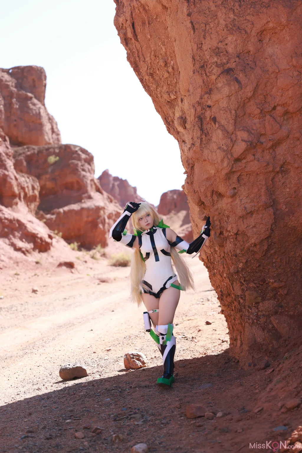 Coser@G44不会受伤: 乐园追放 安吉拉 (40 photos)