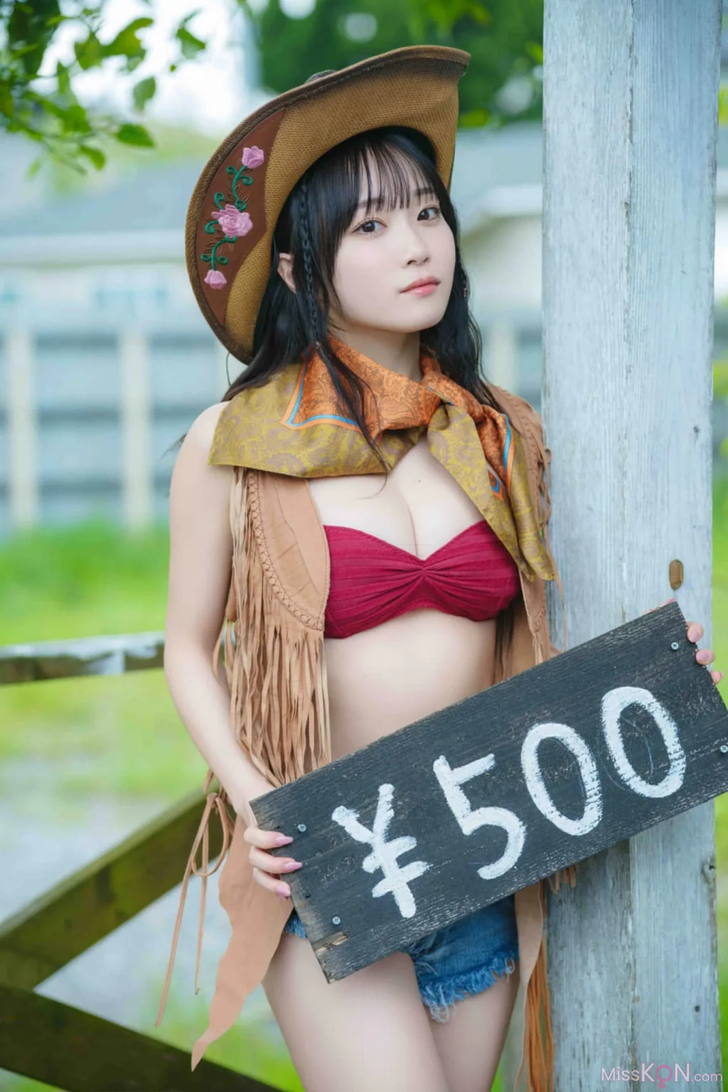 [JP] Miyu Kishi (岸みゆ):「超小型女子の破壊力抜群ボディ」SPA！デジタル写真集 (ＳＰＡ！ＢＯＯＫＳ) (53 photos) – Page 2