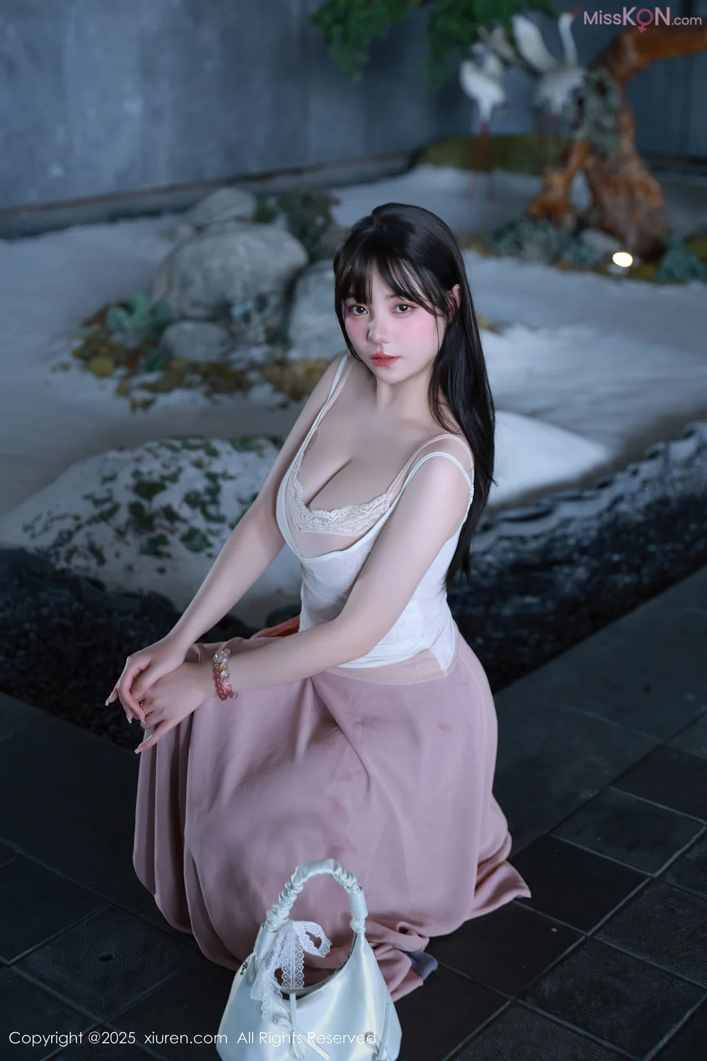 XIUREN No.10746 – 10750 (381 photos)
