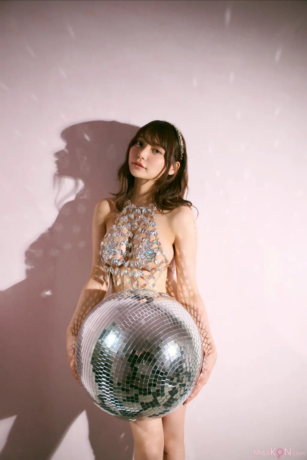 [JP] Nitori Sayaka (似鳥沙也加): FRIDAY GOLD A to Z 最終回 (15 photos) – Page 2