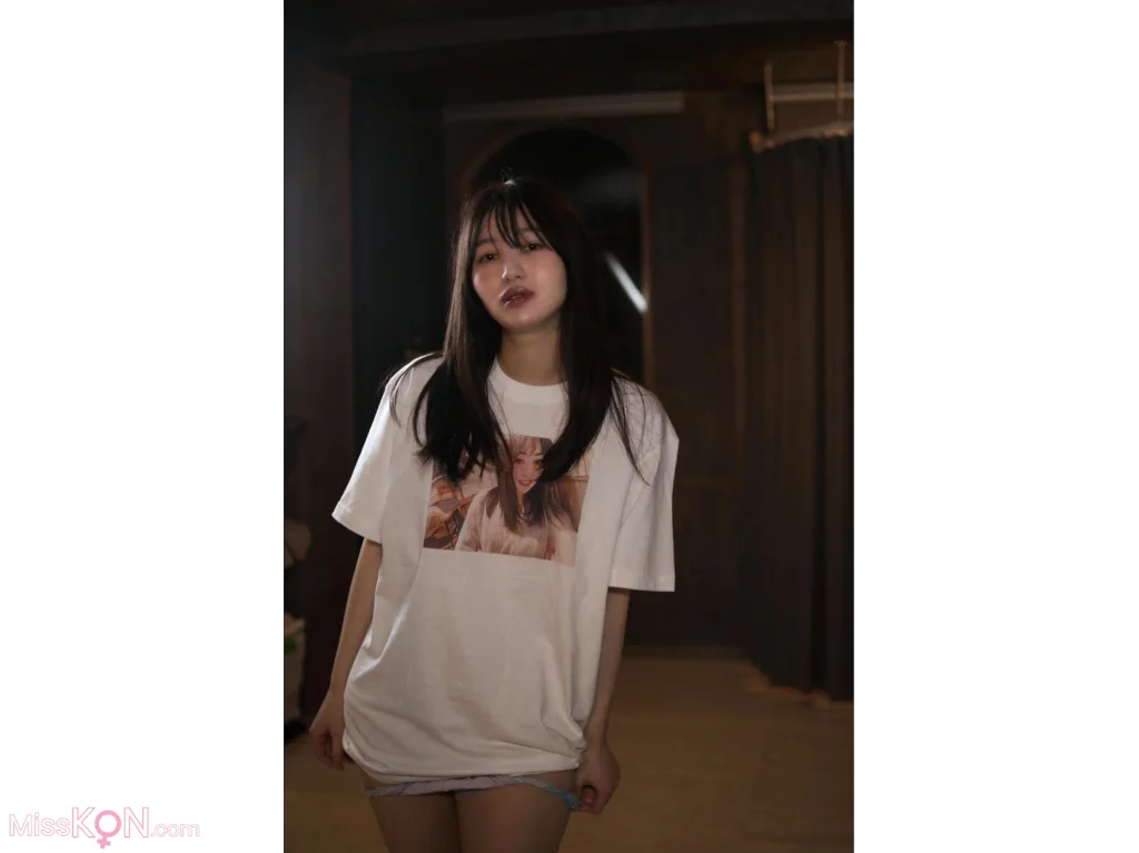 [JP] Shizuka Saito (斉藤静): セミヌード写真集 密室 大きなお尻に理想のオディライン どこかえっちな雰囲気を纏ったセクシーな美女があなたを禁断の世界へ (95 photos) – Page 3