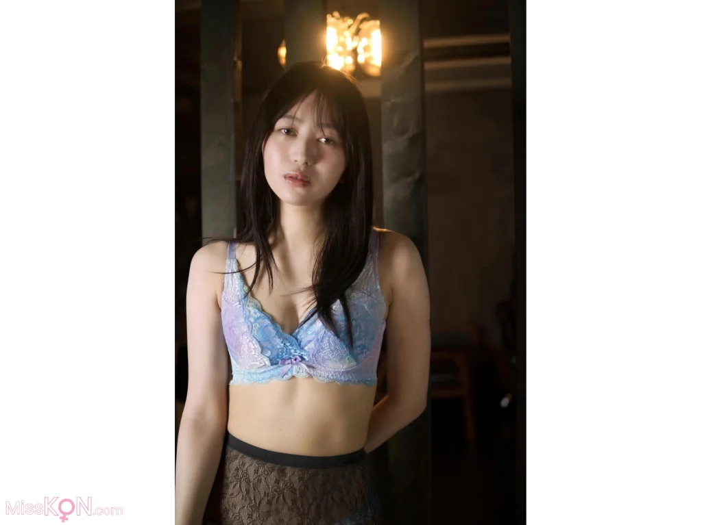 [JP] Shizuka Saito (斉藤静): セミヌード写真集 密室 大きなお尻に理想のオディライン どこかえっちな雰囲気を纏ったセクシーな美女があなたを禁断の世界へ (95 photos)
