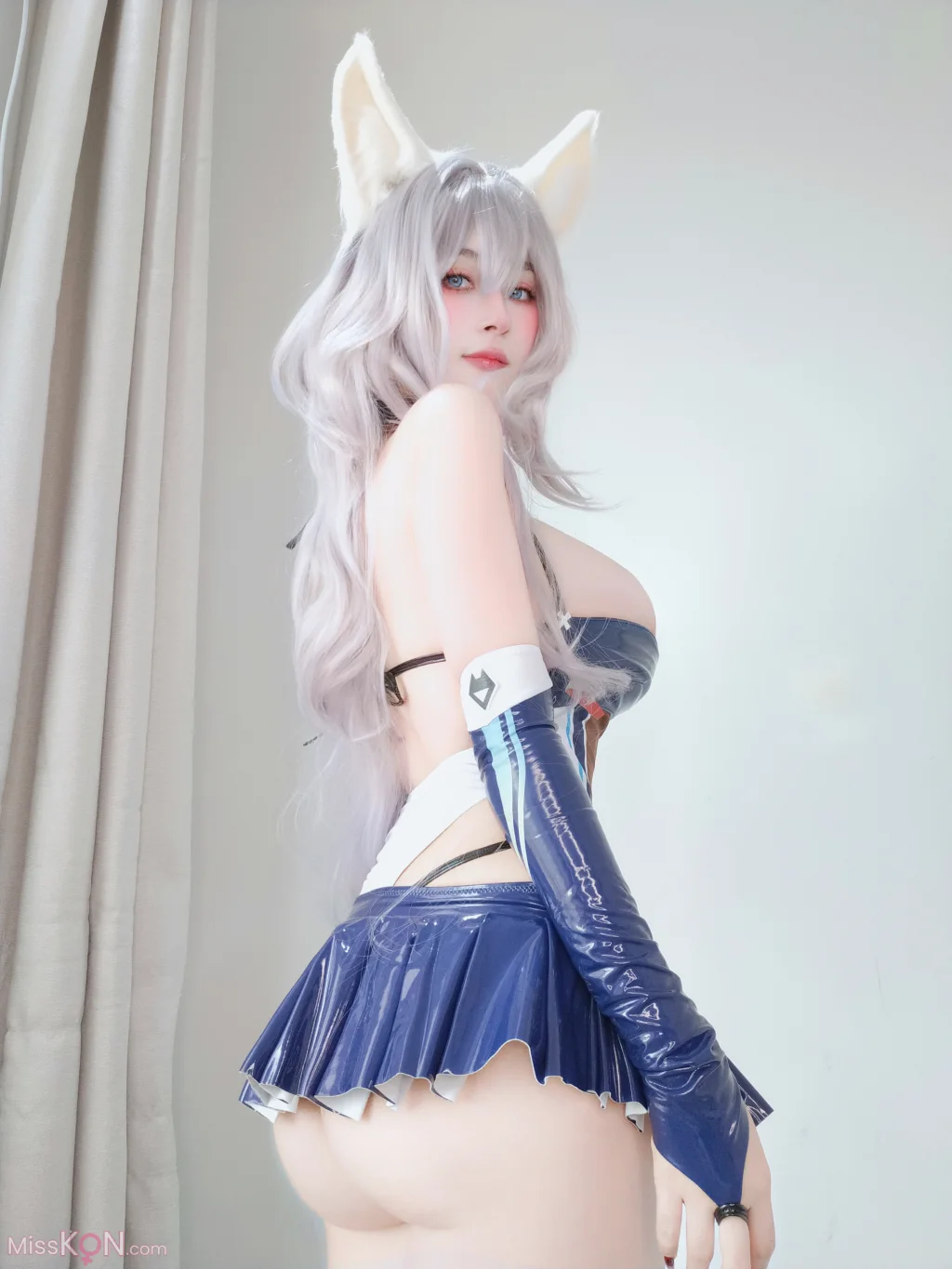 Coser@白银81: Fantia 2025年4月会员合集 (118 photos + 3 videos)