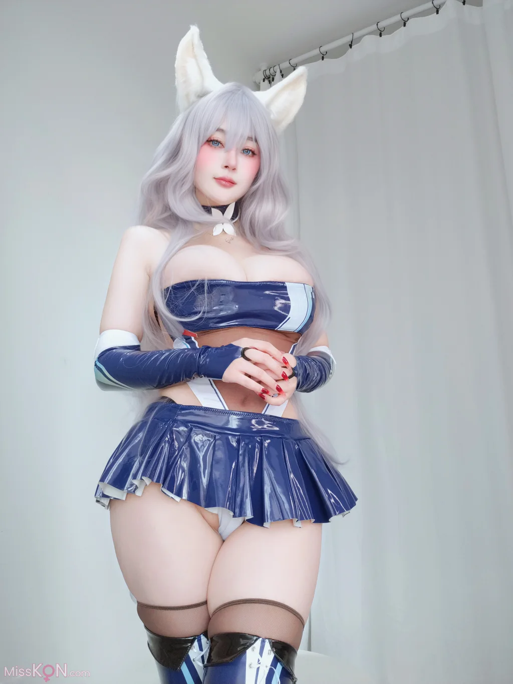 Coser@白银81: Fantia 2025年4月会员合集 (118 photos + 3 videos)