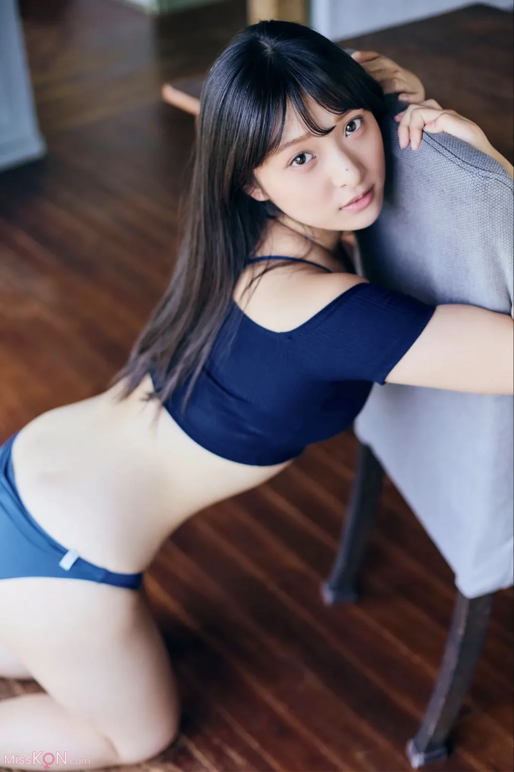 [JP] Misaki Sawa (沢美沙樹): FRIDAY Monthly Girl 050 完全未発表100カット (105 photos + 1 video) – Page 2