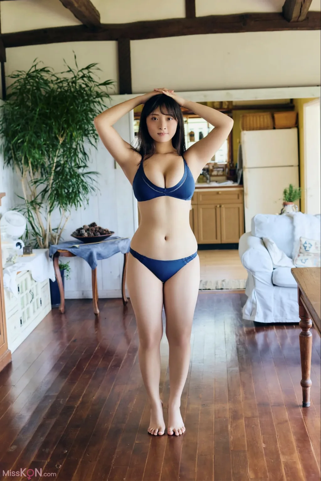 [JP] Misaki Sawa (沢美沙樹): FRIDAY Monthly Girl 050 完全未発表100カット (105 photos + 1 video) – Page 2