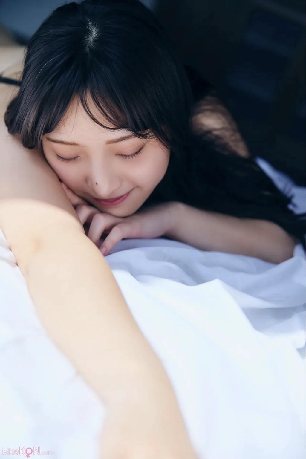 [JP] Misaki Sawa (沢美沙樹): FRIDAY Monthly Girl 050 完全未発表100カット (105 photos + 1 video) – Page 3