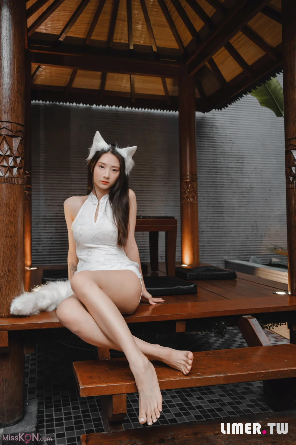 [Limerence原创] No.067: EJ&娜娜女王 萌狐出击 TK你的小肉球 (170 photos + 1 video)