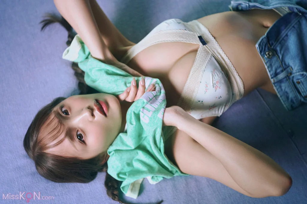 [JP] NEO (ねお): 2025 Autumn Season Girl 「青にとける」 (39 photos)