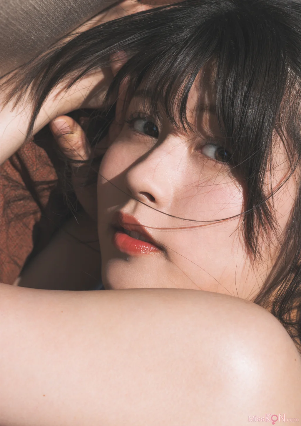 [JP] Yoshino Chitose (ちとせよしの):【電子版だけの特典カット付き】 写真集『ｌｏｔｕｓ　ｓｅｒｅｎｉｔｙ』 (120 photos)