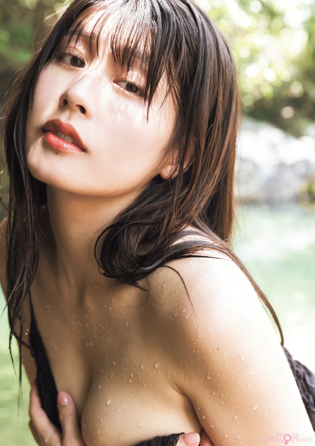 [JP] Yoshino Chitose (ちとせよしの):【電子版だけの特典カット付き】 写真集『ｌｏｔｕｓ　ｓｅｒｅｎｉｔｙ』 (120 photos) – Page 2