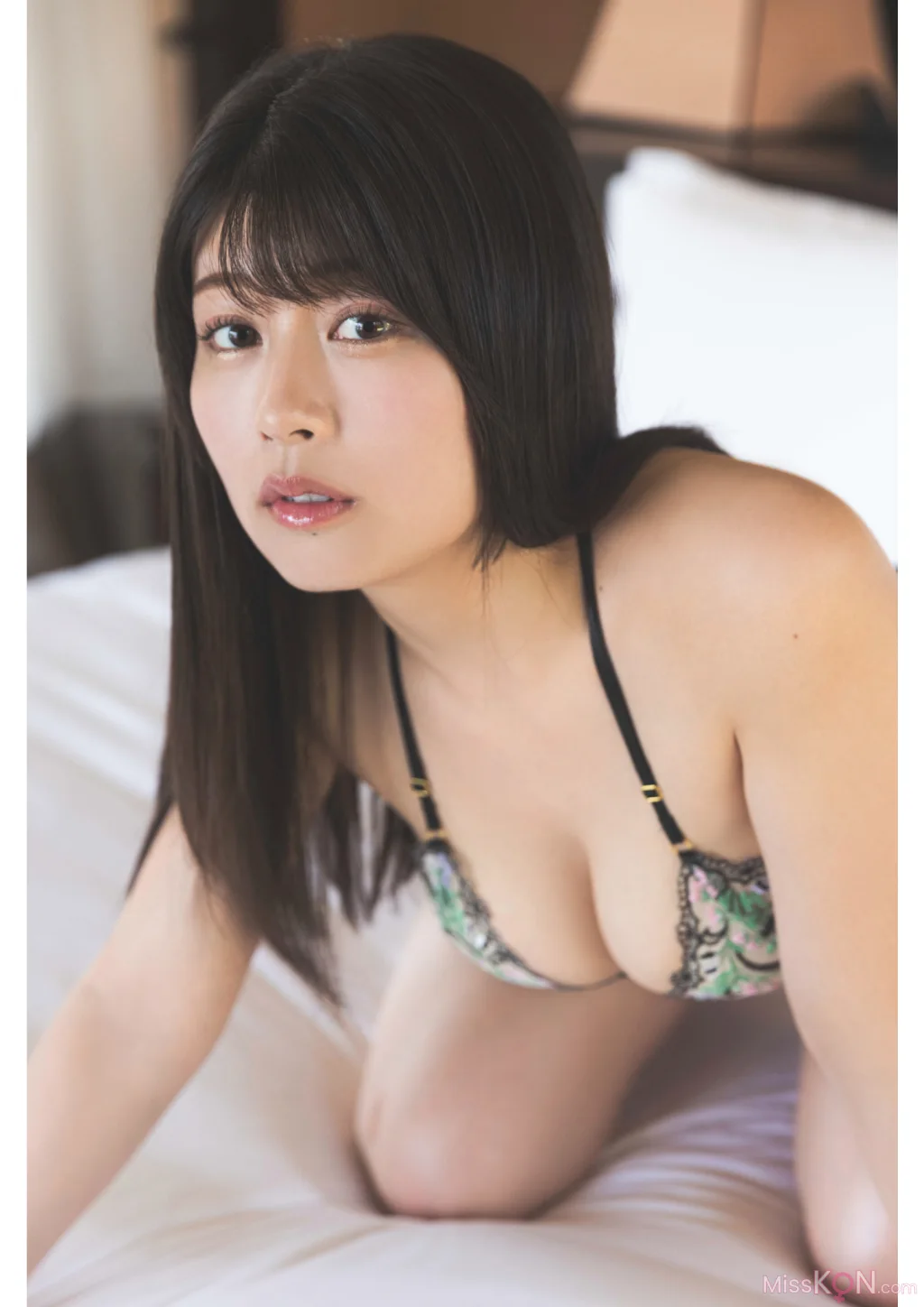 [JP] Yoshino Chitose (ちとせよしの):【電子版だけの特典カット付き】 写真集『ｌｏｔｕｓ　ｓｅｒｅｎｉｔｙ』 (120 photos) – Page 4