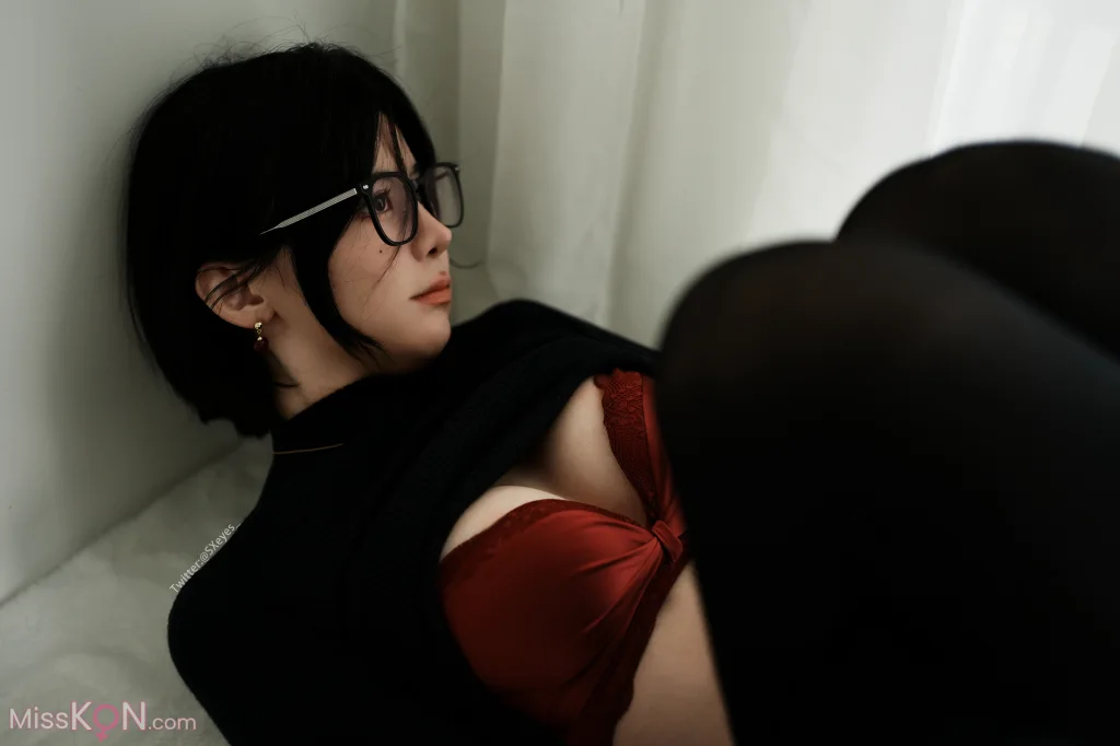 Coser@眼酱大魔王w: 2024贺岁图-黑红 (41 photos)