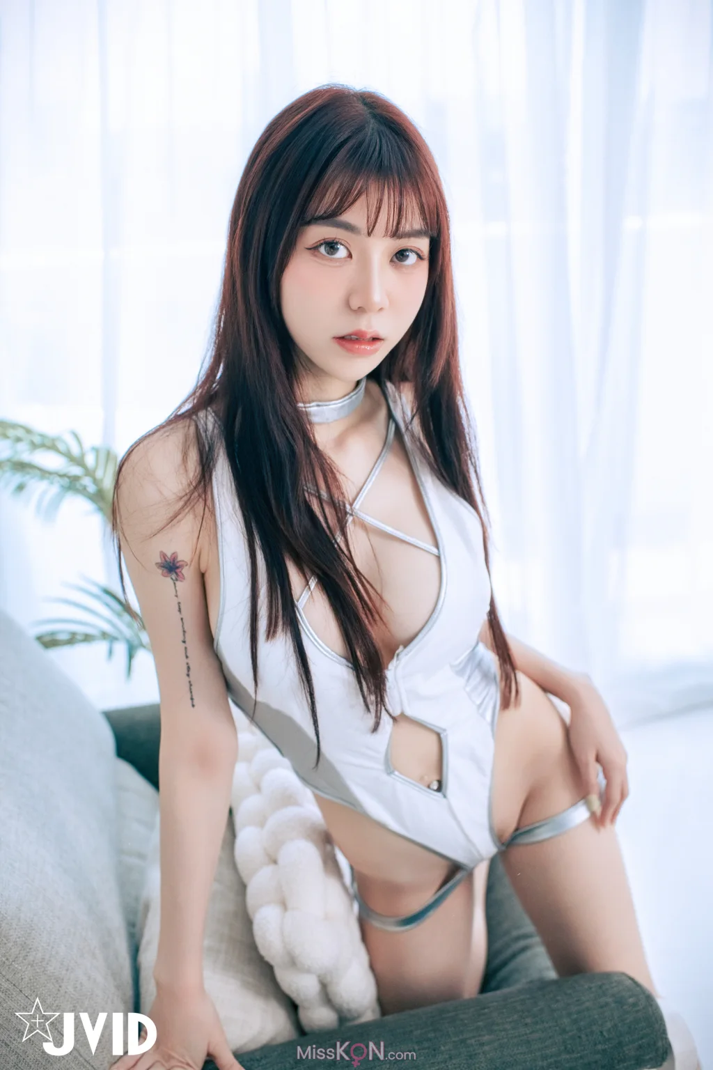 [JVID] Caroline卡洛琳: 穿越到我家の未來少女－卡洛琳🔥乳夾調教敏感乳首😈近距離特寫掰開粉鮑🦪發情翹高美尻勾引我 (197 photos + 1 video) – Page 3