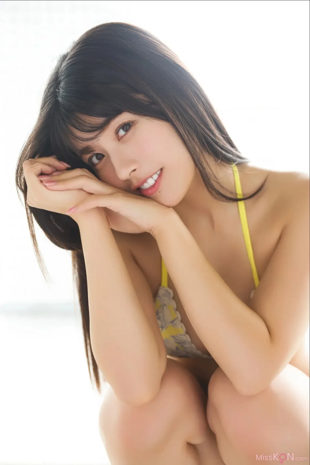 [JP] Yoshino Chitose (ちとせよしの): FRIDAYデジタル写真集 いつもすぐそばに Vol.1 (60 photos)