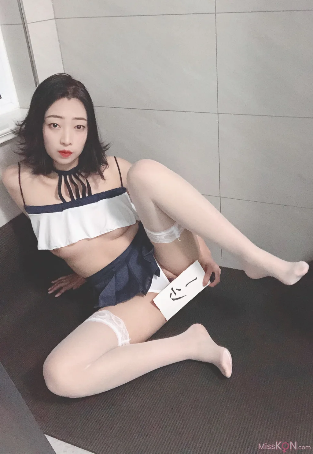 丹应: 一少的母狗 多套情趣装 多剧本 楼道露出 (120 photos + 7 videos)