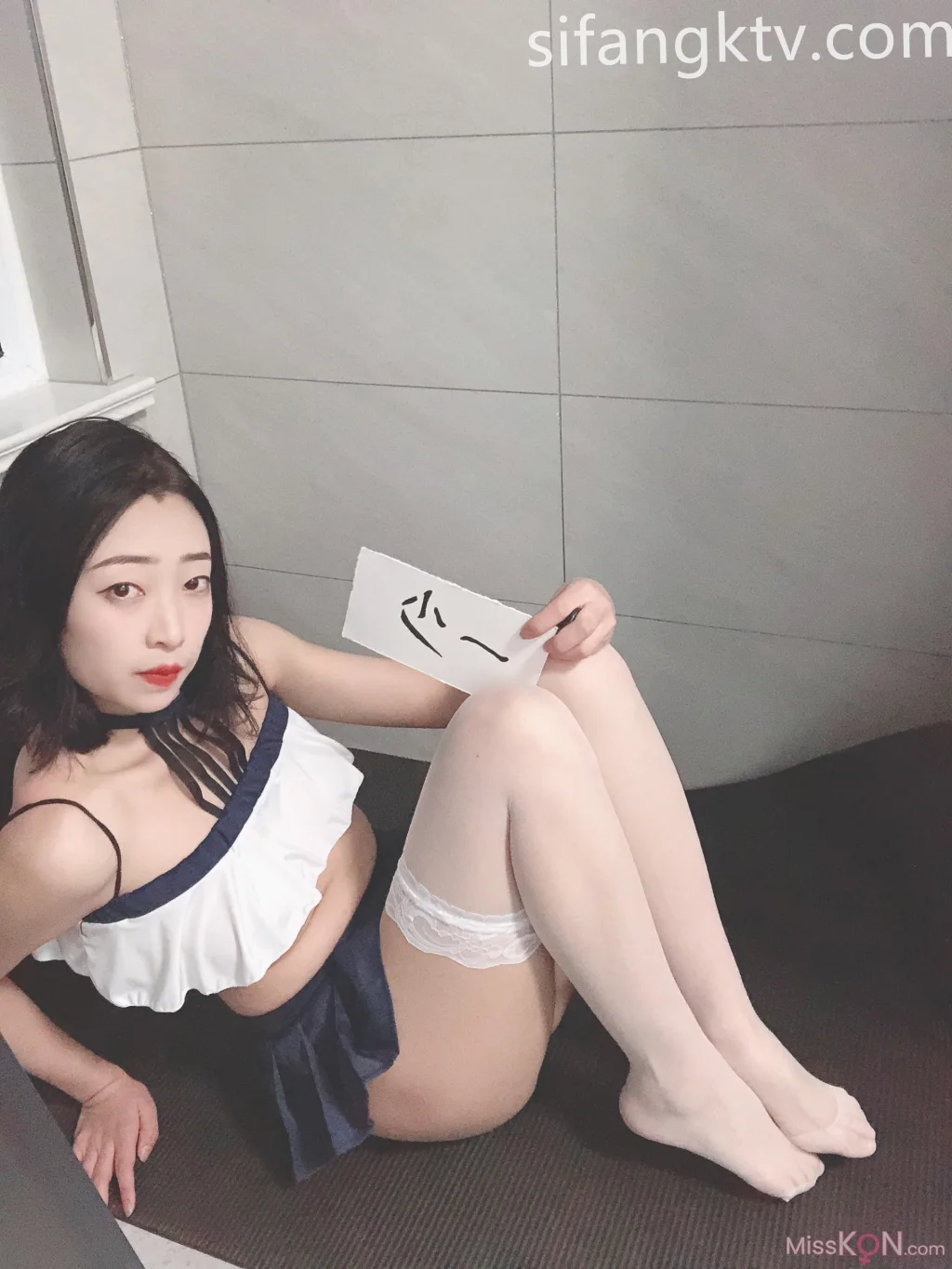 丹应: 一少的母狗 多套情趣装 多剧本 楼道露出 (120 photos + 7 videos) – Page 4