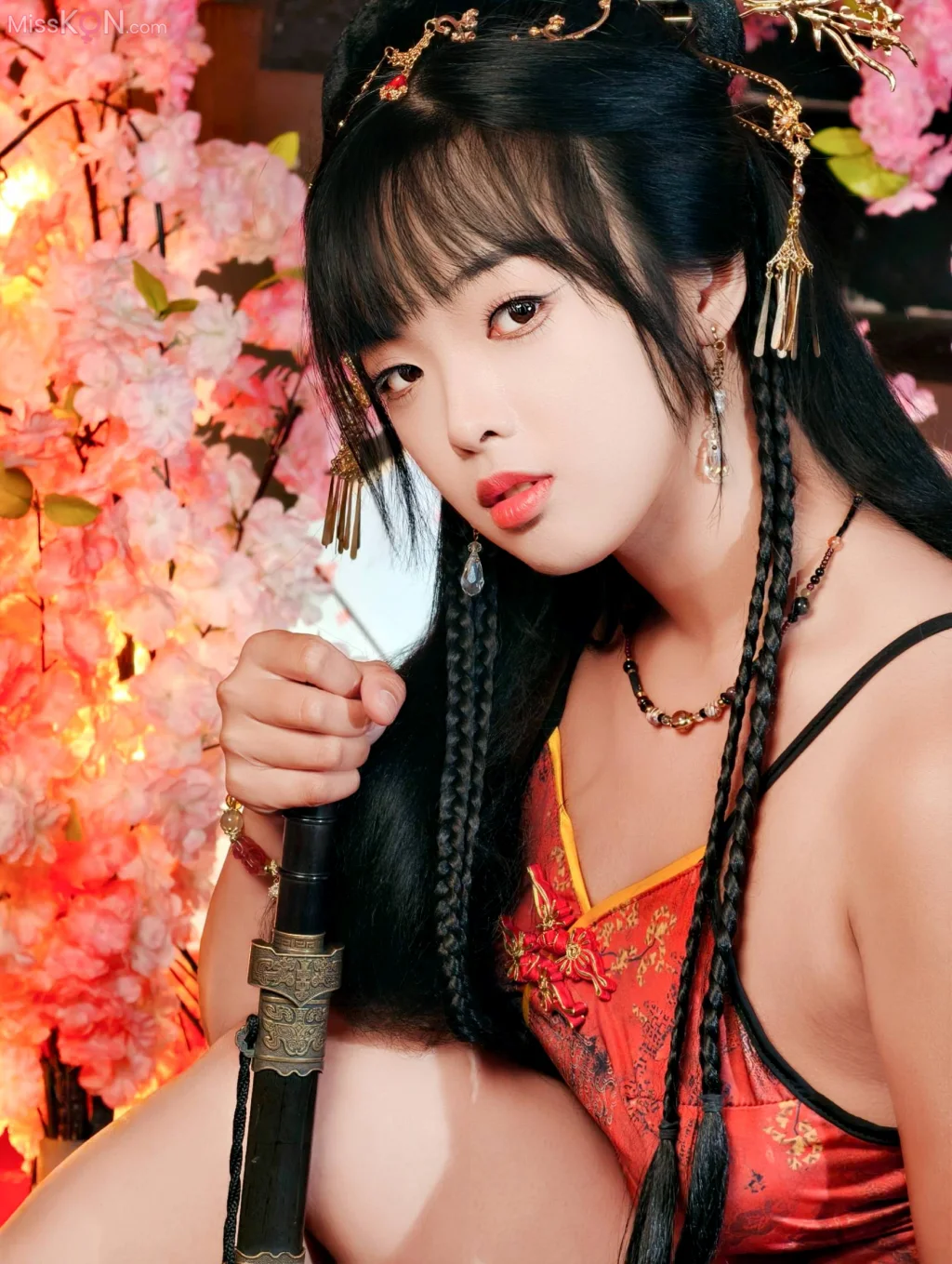 Coser@五十: 巨乳女侠就这样脱了 (53 photos + 1 video) – Page 2