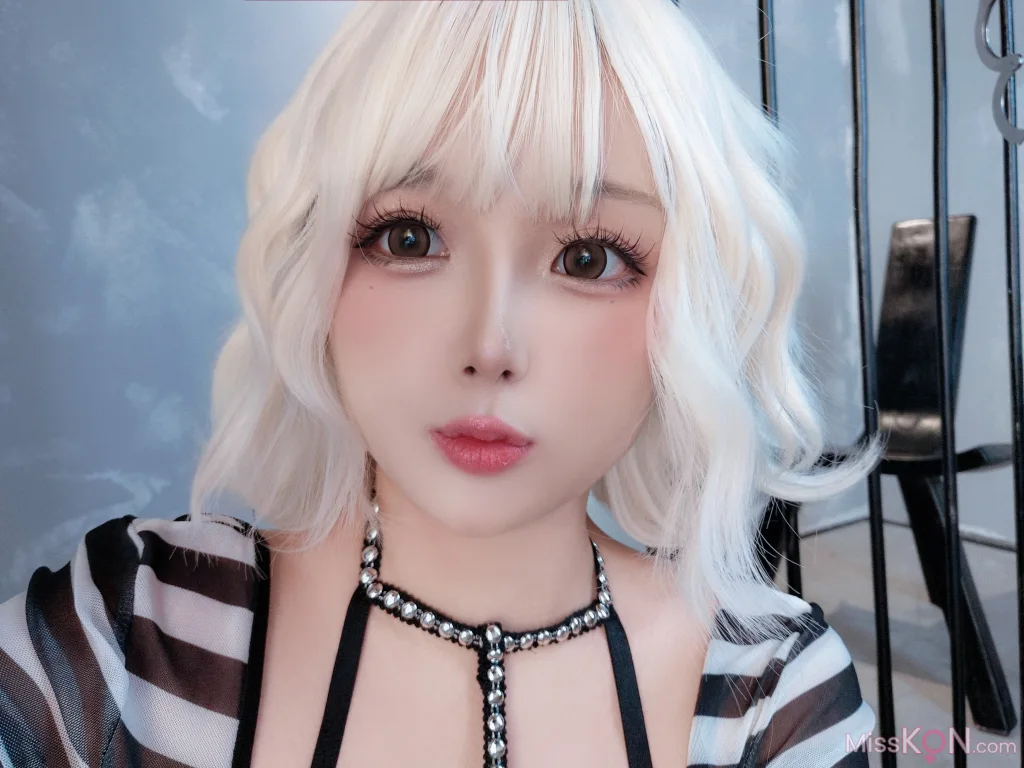 Coser@日奈娇: 审讯室 (135 photos + 3 videos)