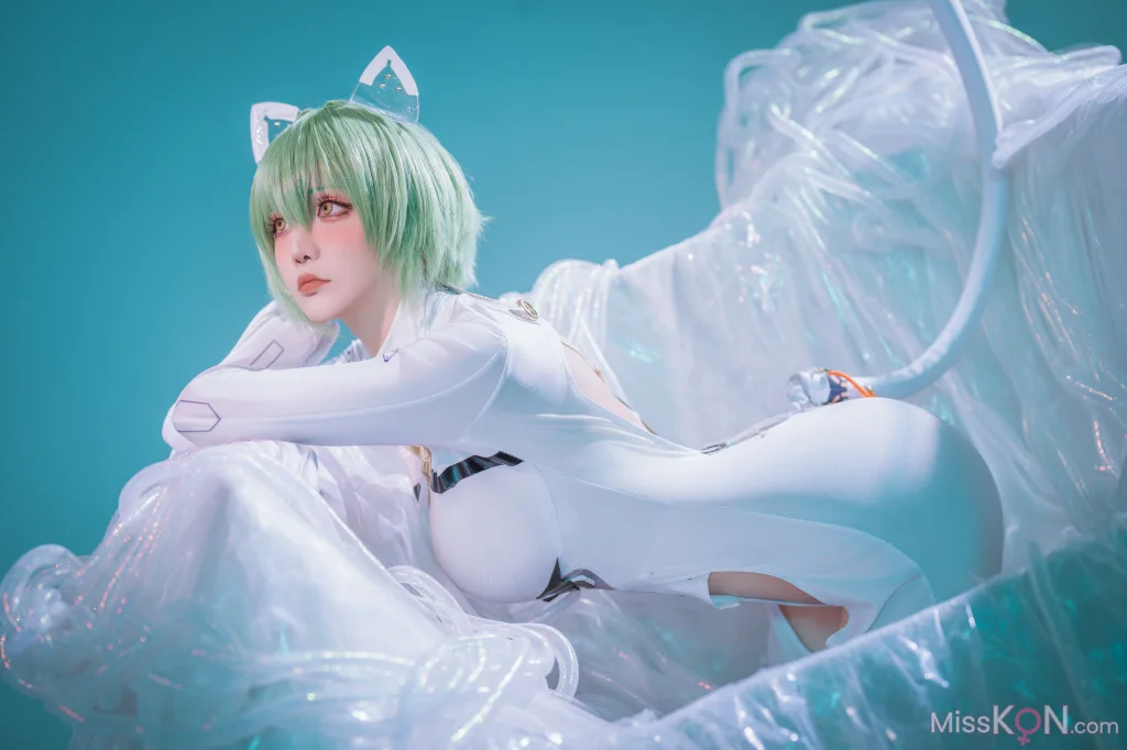 Coser@星之迟迟Hoshilily: 碧蓝航线 纳西莫夫 (34 photos)