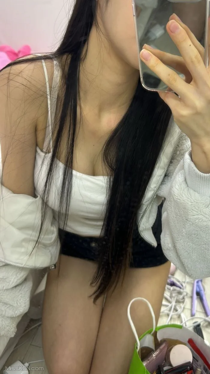 윤공주: 오프+자위 만 모음팩 (75 photos + 54 videos)