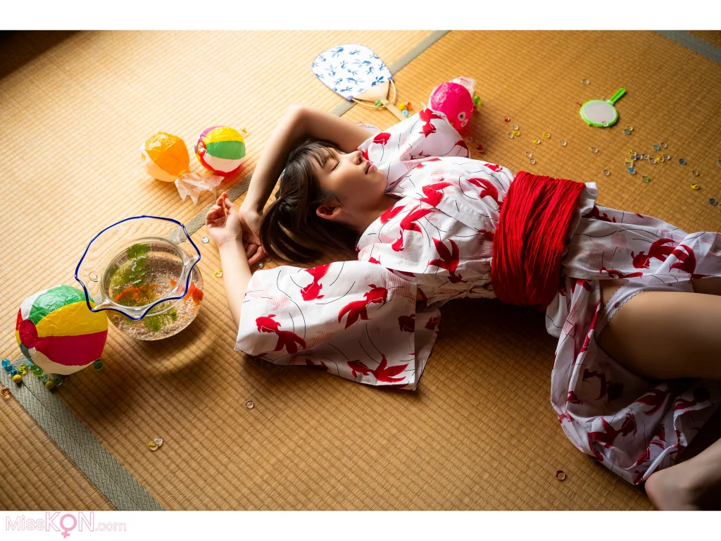 [JP] Enako (えなこ):「えなこ日和」【ヤングチャンピオンデジグラ】 (80 photos)