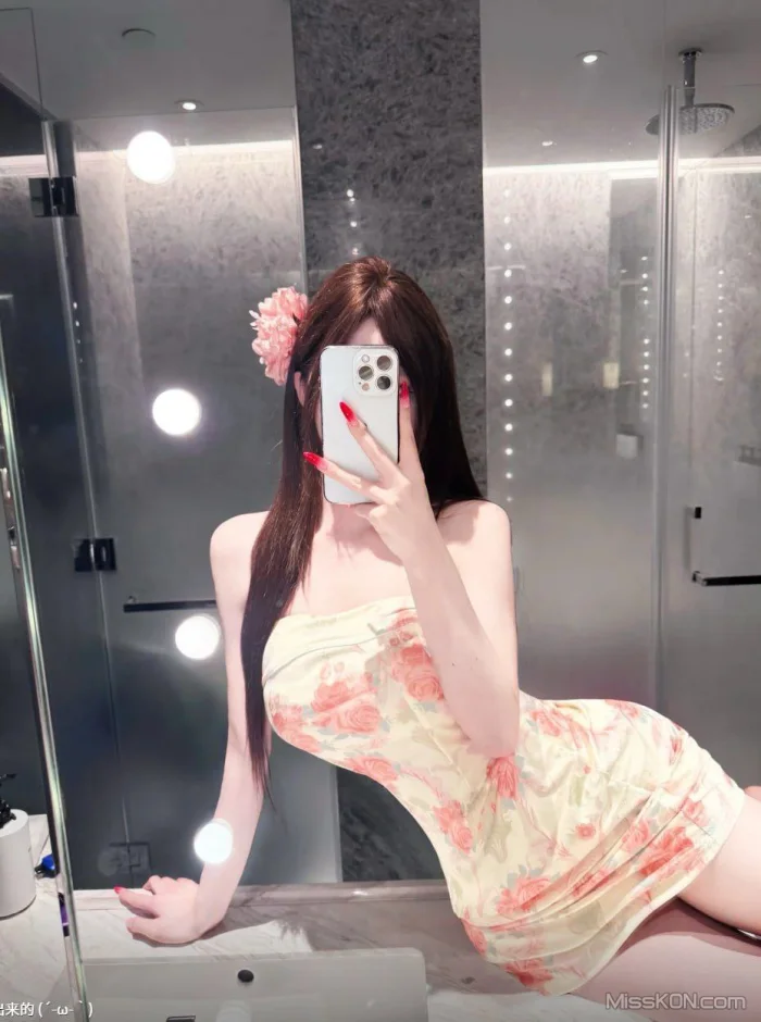 李恩秀: 抖音外卖女博主 (50 photos + 22 videos)
