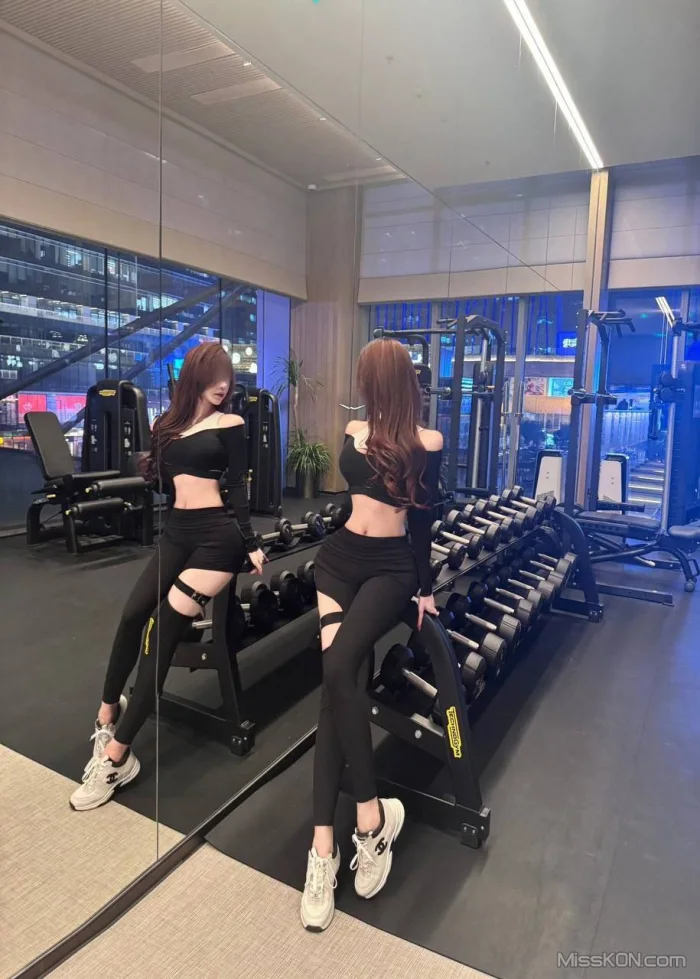 李恩秀: 抖音外卖女博主 (50 photos + 22 videos) – Page 2