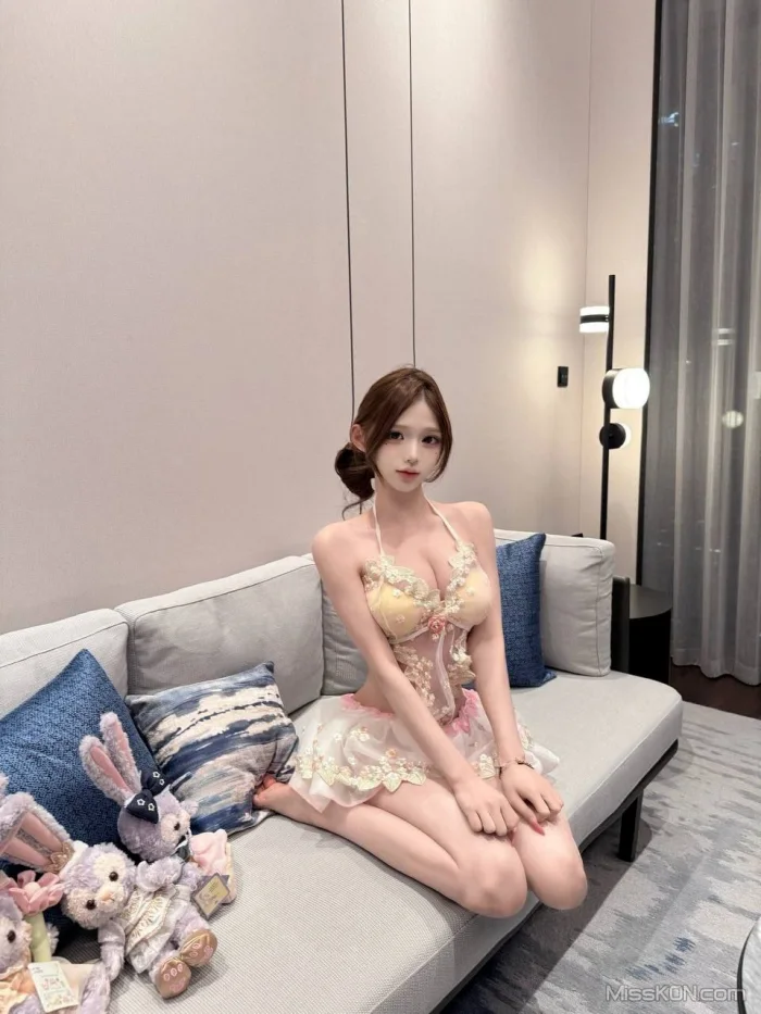 李恩秀: 抖音外卖女博主 (50 photos + 22 videos) – Page 2