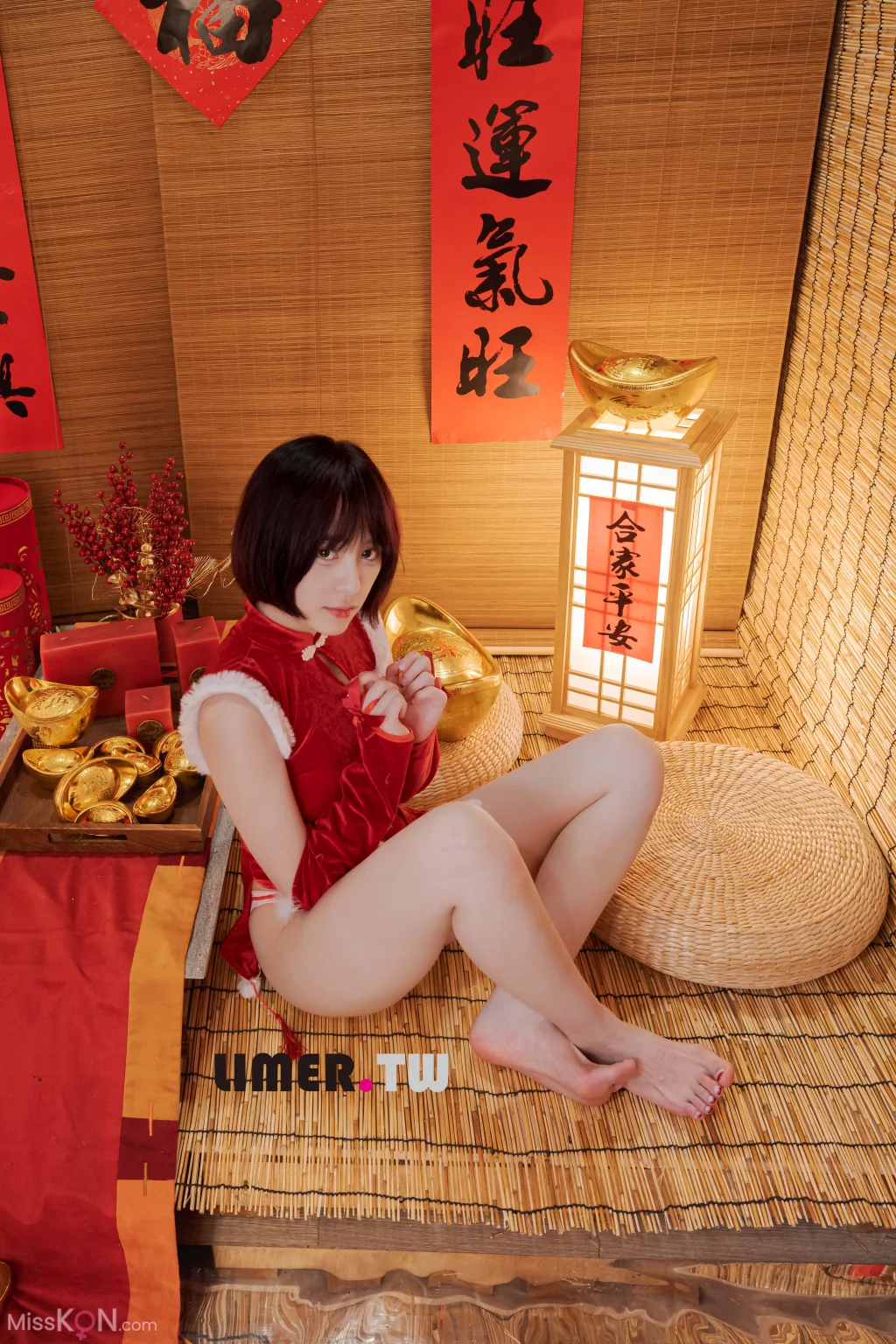 [Limerence原创] No.094: Yua 新年特輯 裸足 拜年 (196 photos + 1 video) – Page 2
