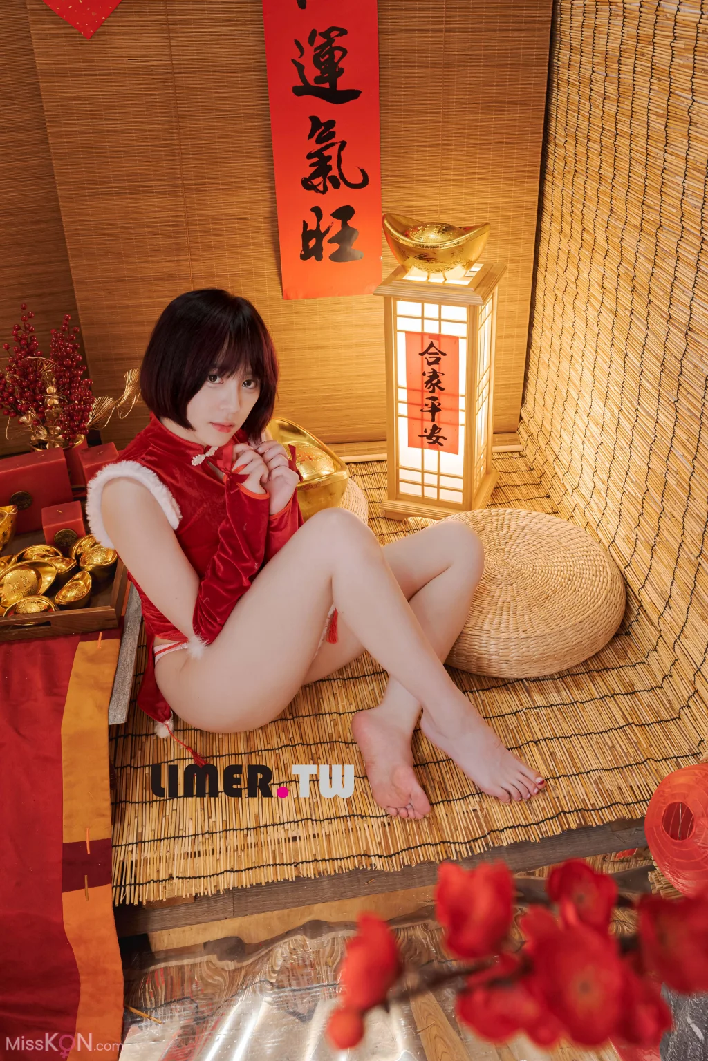 [Limerence原创] No.094: Yua 新年特輯 裸足 拜年 (196 photos + 1 video) – Page 2