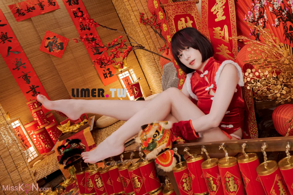 [Limerence原创] No.094: Yua 新年特輯 裸足 拜年 (196 photos + 1 video) – Page 2