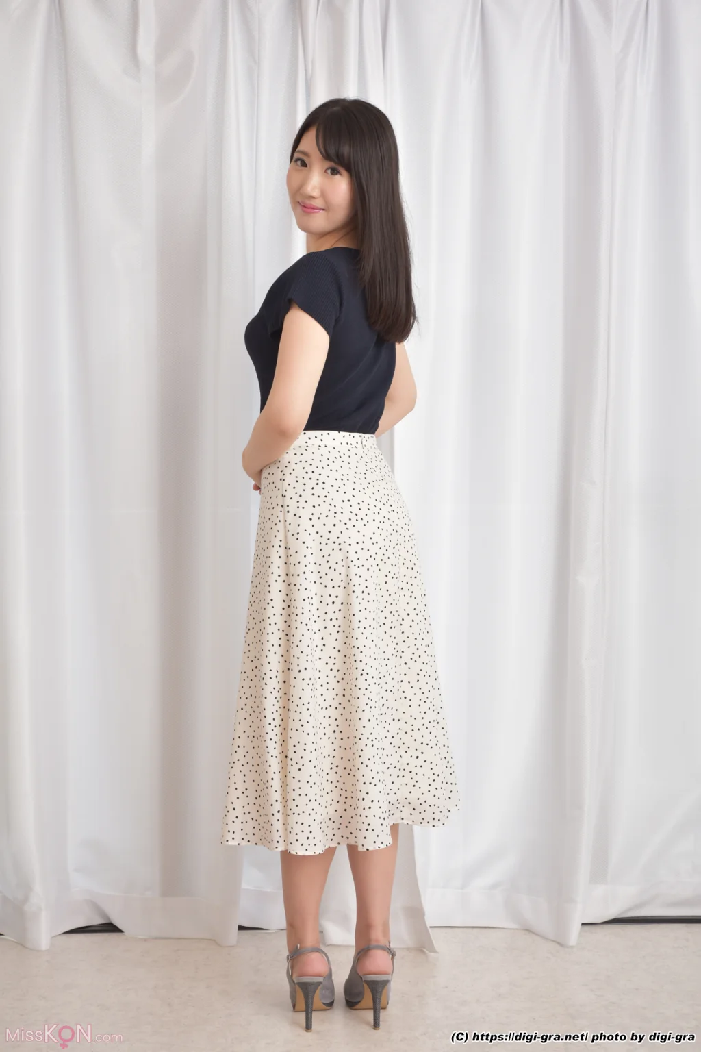 [JP] Makoto Minami (南真琴): [Digi-Gra] Photoset 01 – 05 (432 photos) – Page 5