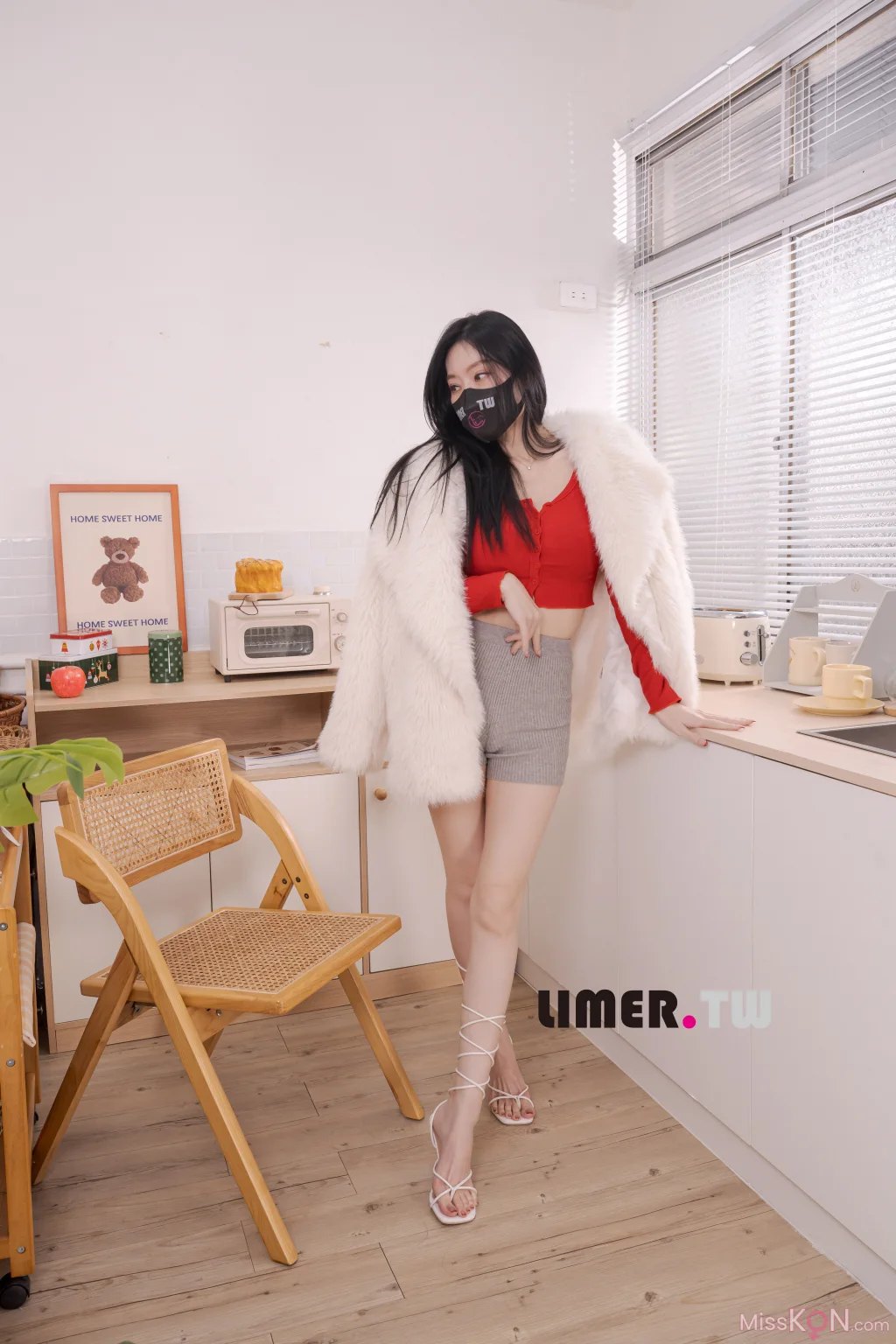 [Limerence原创] No.100: 语葳 Jaly 美脚直接对你贴脸挑逗 (90 photos + 1 video) – Page 3