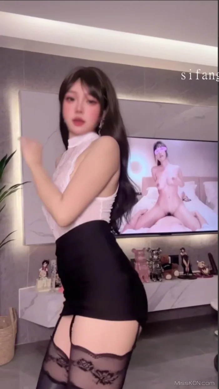 小仙云儿: 裸舞精灵 10月最新VIP群福利合集 (91 photos + 55 videos) – Page 2