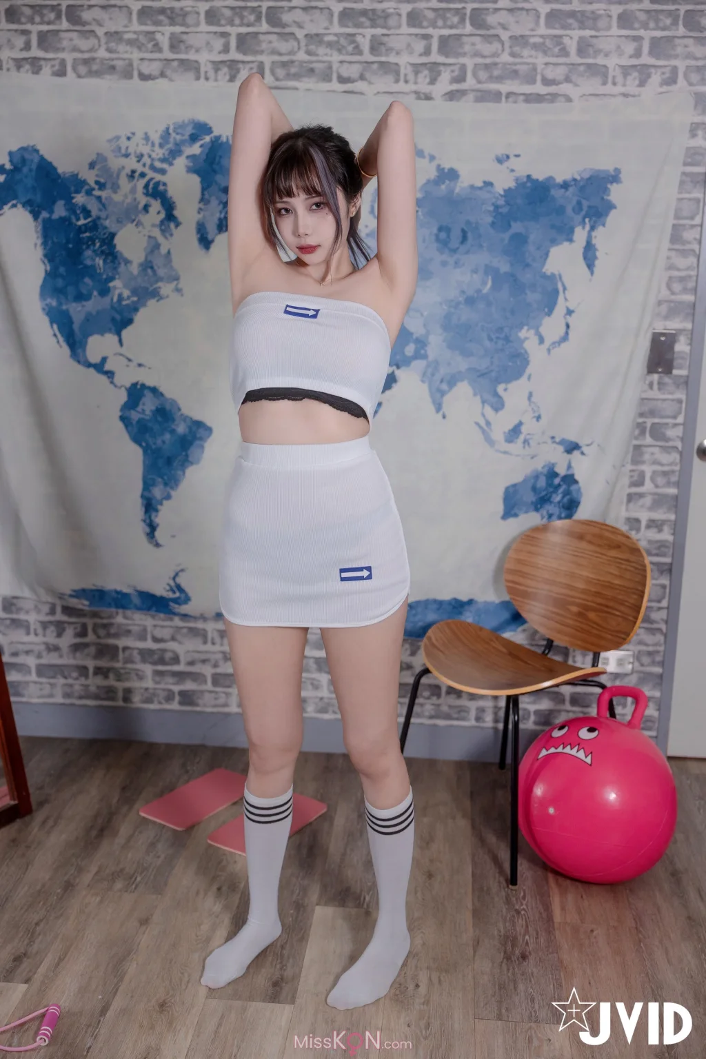 [JVID] Haruka_ハルカ (Haruka芸希): 最高峰女教練 360度觀察芸希裸體運動 (36 photos + 1 video)