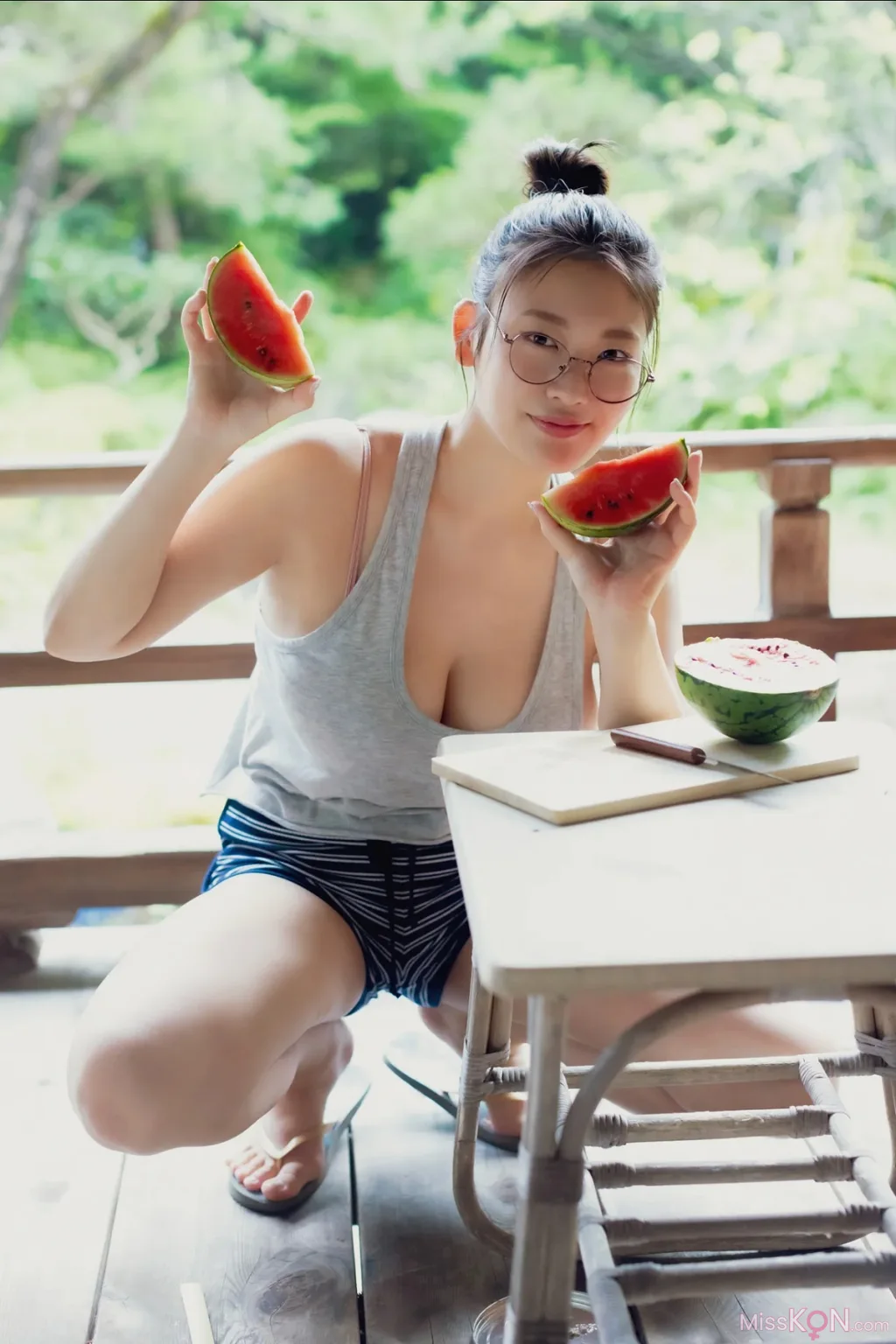 [JP] Fubuki Kei (風吹ケイ): FRIDAYデジタル写真集 女神の休息 Vol.1 あたしが最強やで 105センチのバスト編 (82 photos)