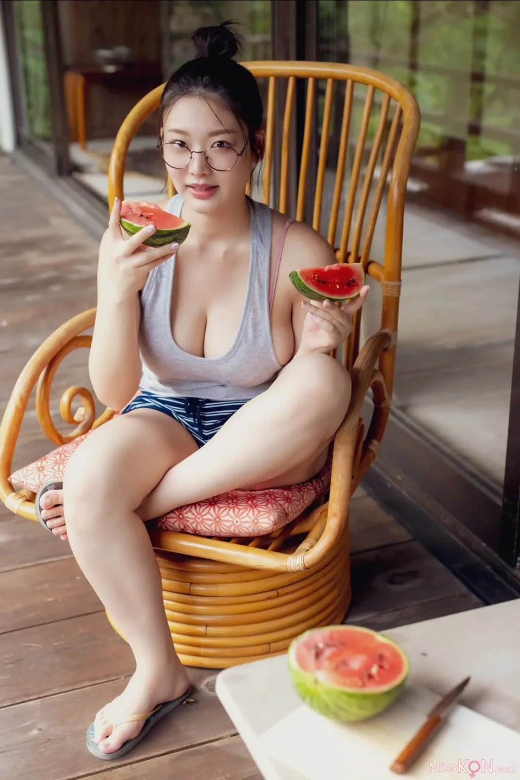 [JP] Fubuki Kei (風吹ケイ): FRIDAYデジタル写真集 女神の休息 Vol.1 あたしが最強やで 105センチのバスト編 (82 photos)