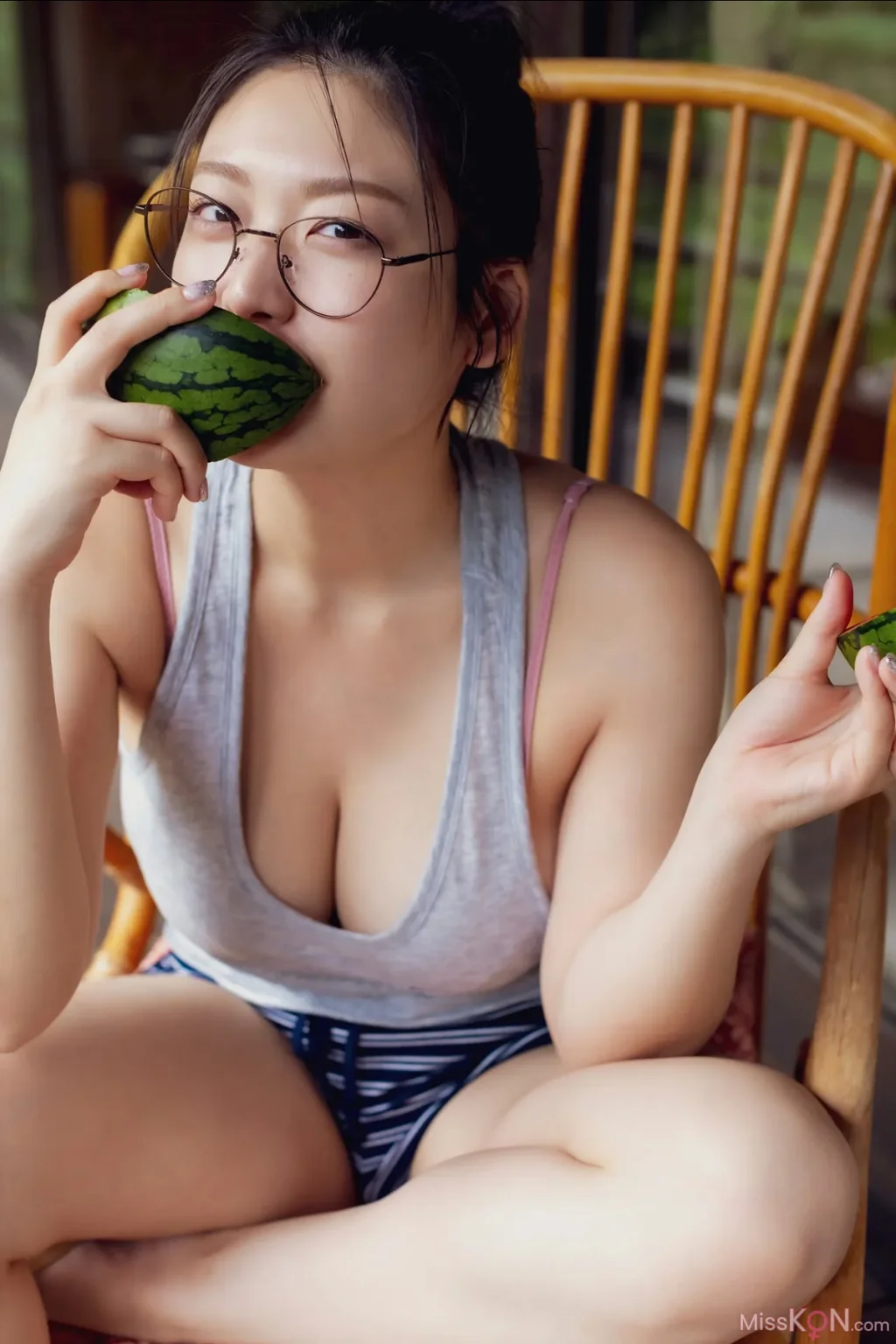 [JP] Fubuki Kei (風吹ケイ): FRIDAYデジタル写真集 女神の休息 Vol.1 あたしが最強やで 105センチのバスト編 (82 photos)