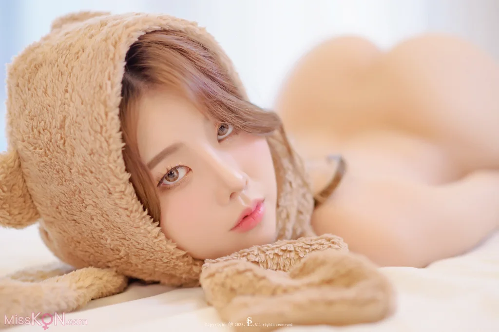 SAINT Photolife – Yuna (유나): Sexy Back (67 photos) – Page 3