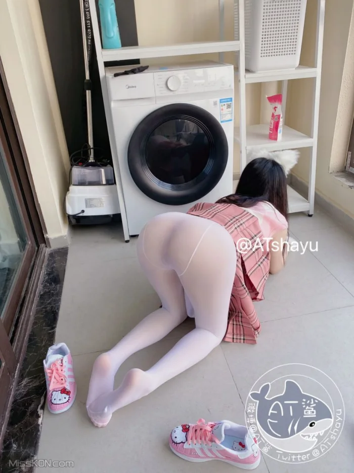 Coser@AT鲨: 白丝宝宝 (58 photos + 1 video)