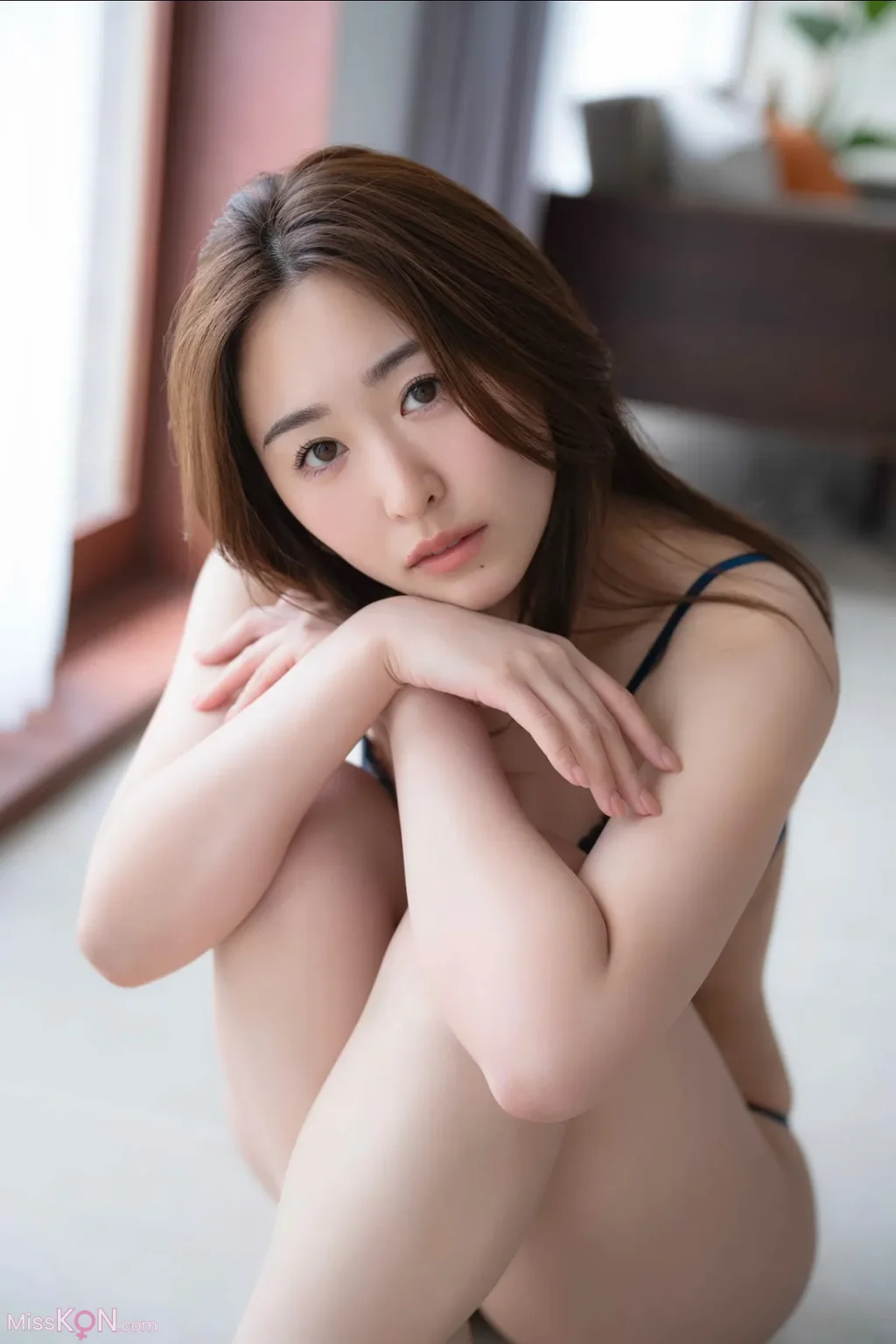 [JP] Haruka Miwa (三輪晴香): FRIDAYデジタル写真集 夢のベッドイン Vol.1 (60 photos) – Page 2