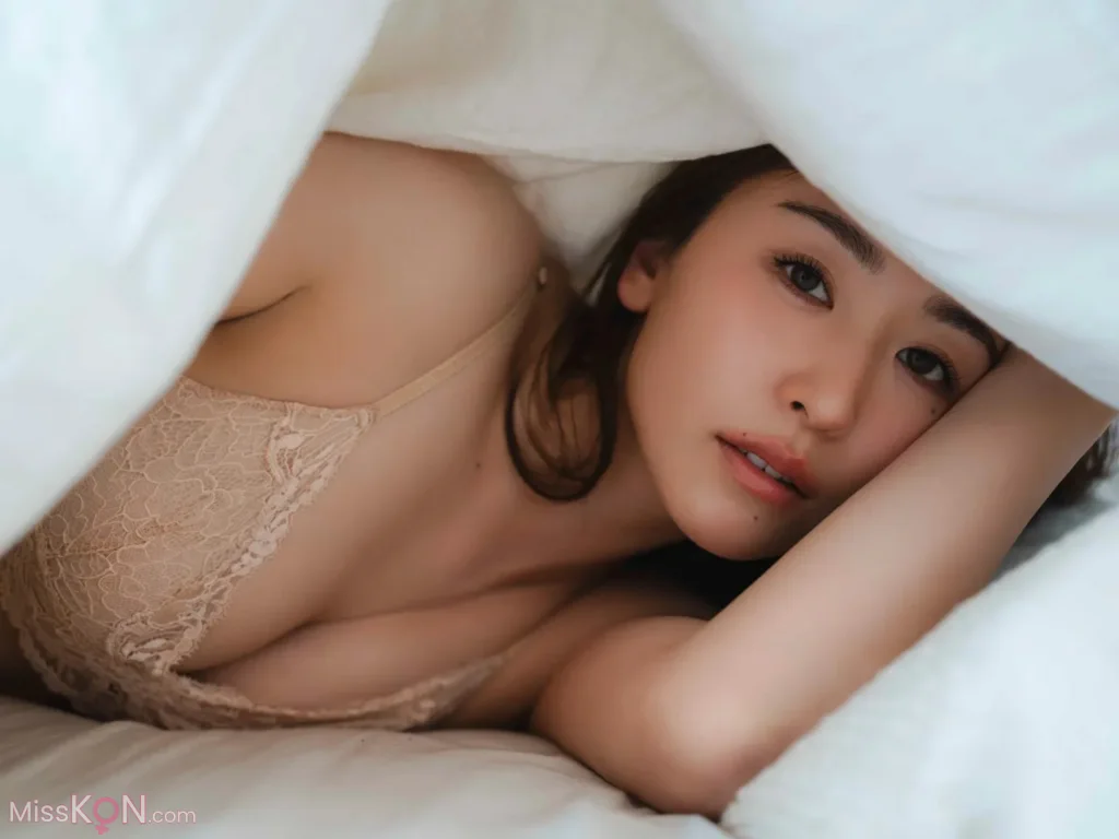 [JP] Haruka Miwa (三輪晴香): FRIDAYデジタル写真集 夢のベッドイン Vol.1 (60 photos) – Page 4