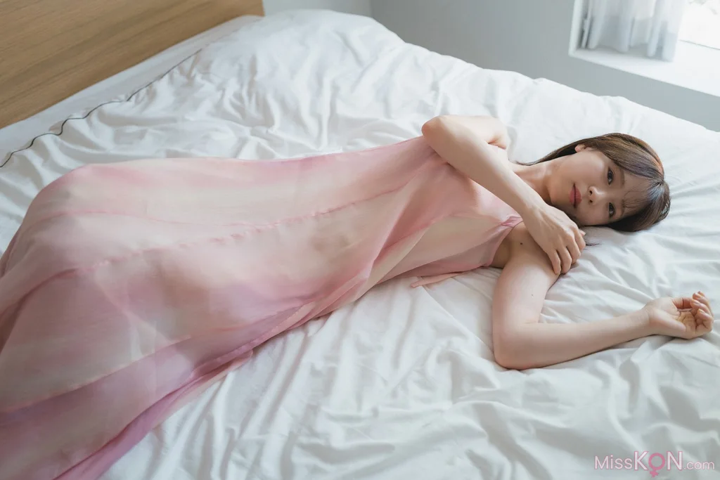[JP] Narumi Kuranoo (倉野尾成美): Weekly Playboy Plus 2025.10.02 (71 photos + 2 videos)