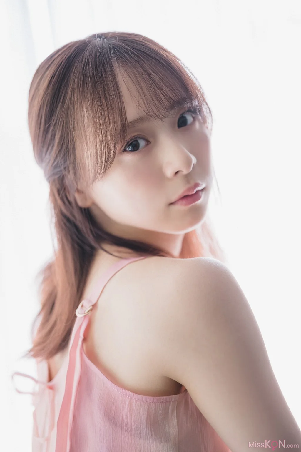 [JP] Narumi Kuranoo (倉野尾成美): Weekly Playboy Plus 2025.10.02 (71 photos + 2 videos) – Page 2