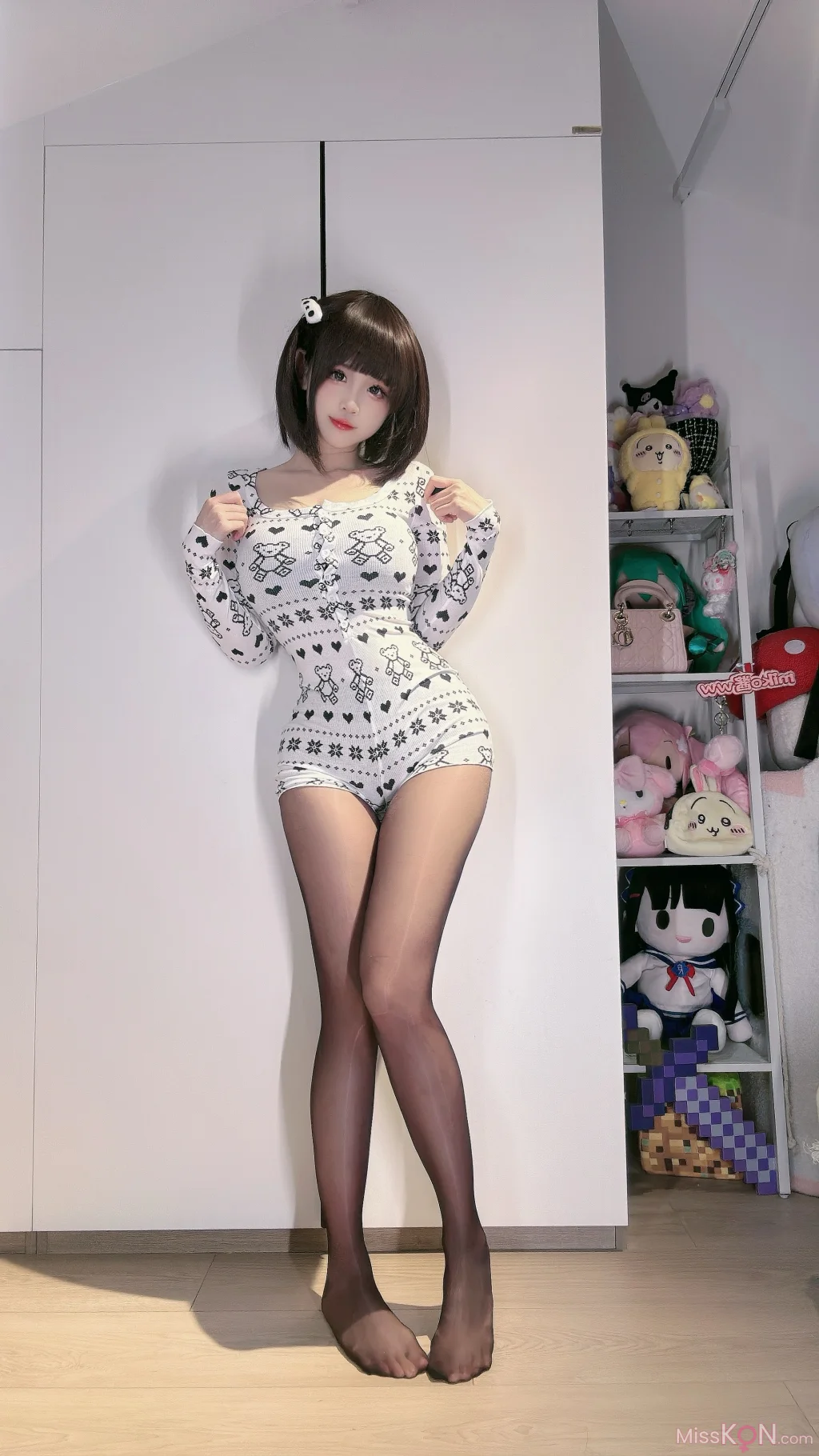 Coser@miko酱ww: 2025年04月订阅 (158 photos)